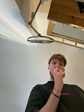 Snapshot of YoungSkinnyBoy20 chatting on 15, 2, 2026 YoungSkinnyBoy20 online show from 15, 2, 2026