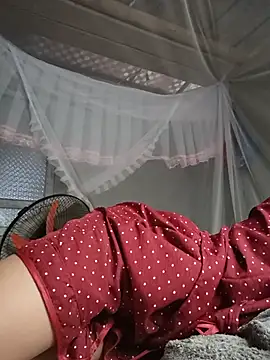 Snapshot of Hoa-tuylip chatting on 16, 6, 2026 Hoa-tuylip online show from 16, 6, 2026