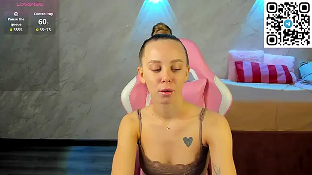 Tesssa Young online show from 7, 2, 2026