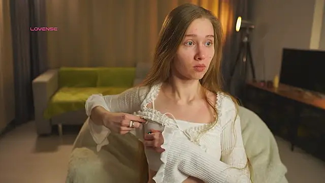 Snapshot of SharaNewbern chatting on 3, 2, 2026 SharaNewbern online show from 3, 2, 2026