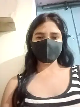 Snapshot of Mahira-- chatting on 10, 7, 2026 Mahira-- online show from 10, 7, 2026