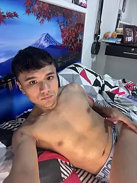 Snapshot of CreamKingg chatting on 11, 2, 2026 CreamKingg online show from 11, 2, 2026