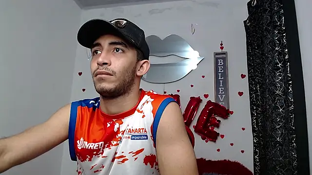 Snapshot of Caius_fox chatting on 7, 3, 2026 Caius fox online show from 7, 3, 2026