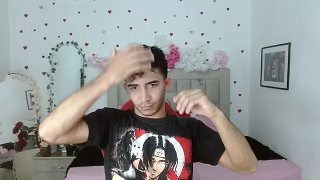 Snapshot of Caius_fox chatting on 1, 4, 2026 Caius fox online show from 1, 4, 2026