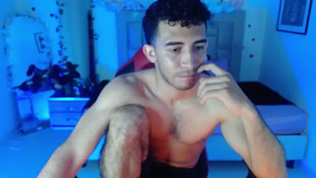 Snapshot of Caius_fox chatting on 1, 4, 2026 Caius fox online show from 1, 4, 2026