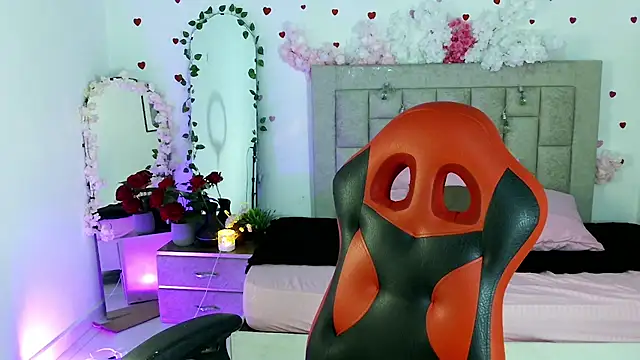 Snapshot of Caius_fox chatting on 12, 4, 2026 Caius fox online show from 12, 4, 2026