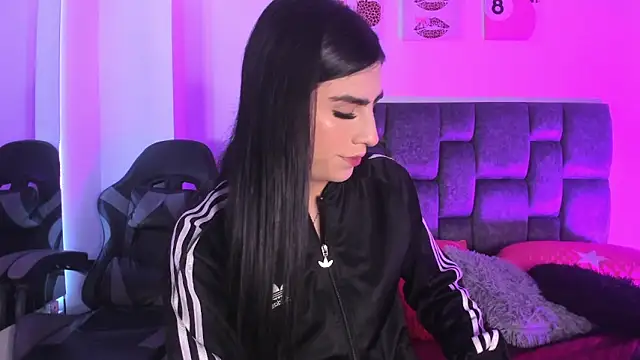 Isabella Moon9 online show from 15, 4, 2026