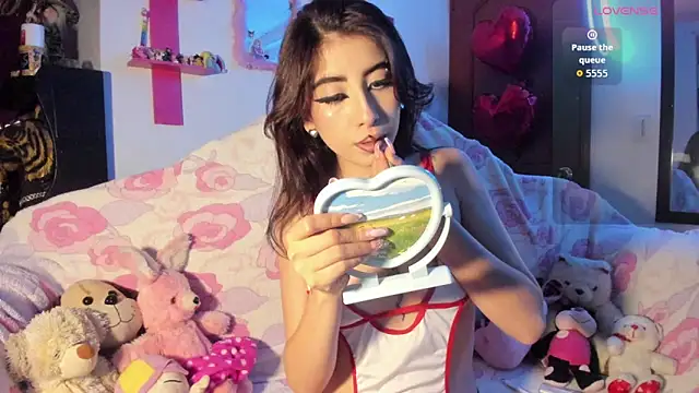 Snapshot of Rebecahart chatting on 15, 2, 2026 Rebecahart online show from 15, 2, 2026