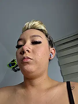 Snapshot of alaia_princess chatting on 26, 4, 2026 alaia princess online show from 26, 4, 2026