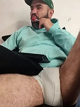 hairyandbigmann online show from 3, 4, 2026