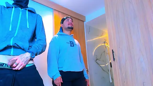 Snapshot of TheBatMansion chatting on 15, 2, 2026 TheBatMansion online show from 15, 2, 2026