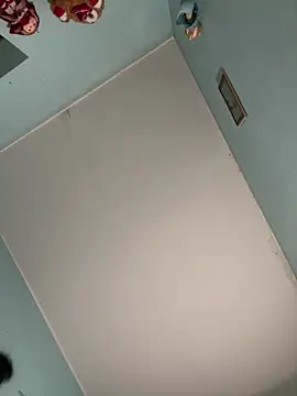 Aloyenita online show from 4, 2, 2026