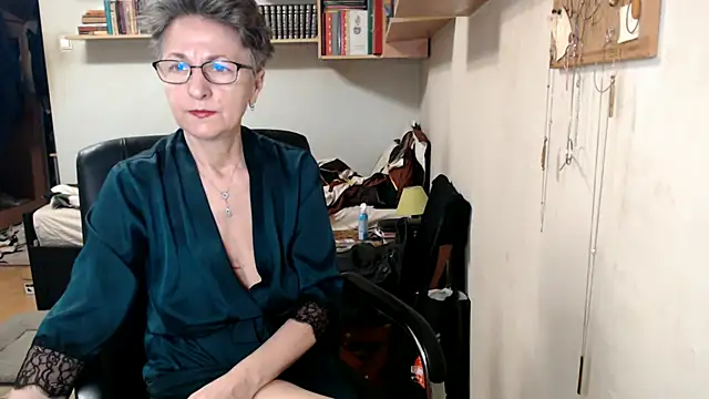 katemodel online show from 12, 10, 2025