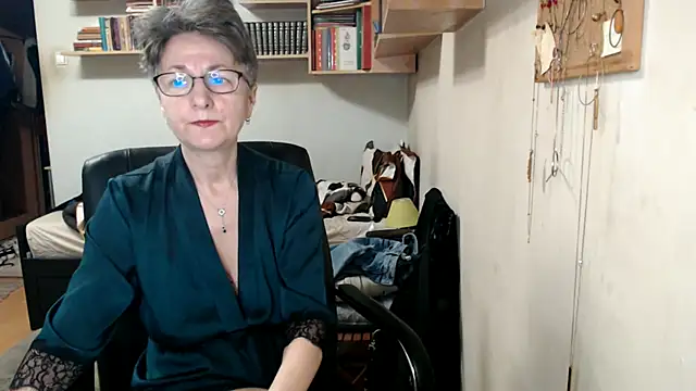 katemodel online show from 19, 10, 2025