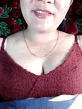 Snapshot of Reina_Fcup01 chatting on 3, 2, 2026 Reina Fcup01 online show from 3, 2, 2026