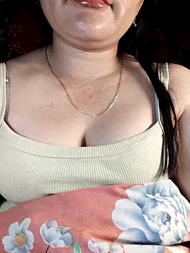 Snapshot of Reina_Fcup01 chatting on 6, 2, 2026 Reina Fcup01 online show from 6, 2, 2026