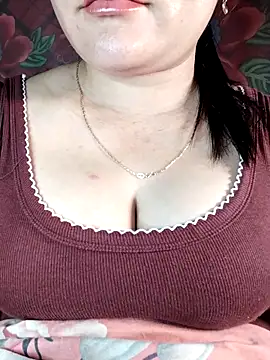 Snapshot of Reina_Fcup01 chatting on 23, 2, 2026 Reina Fcup01 online show from 23, 2, 2026