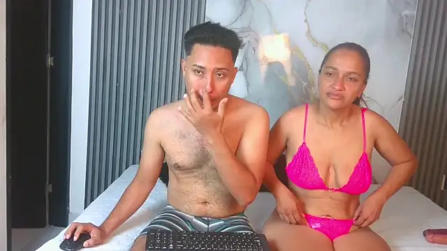 Snapshot of LunandCarlos chatting on 21, 5, 2026 LunandCarlos online show from 21, 5, 2026
