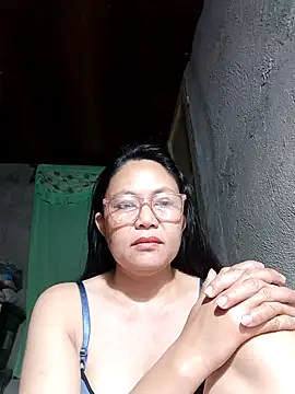 Snapshot of hotpinay_45 chatting on 5, 2, 2026 hotpinay 45 online show from 5, 2, 2026