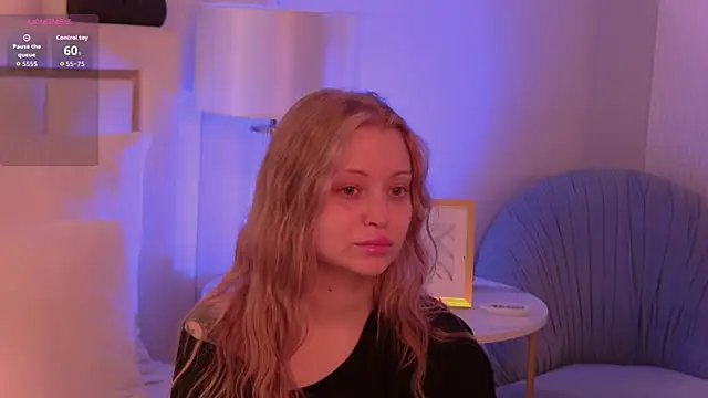 MollyHilton online show from 24, 3, 2026