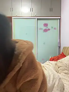 BIGBABYYEYE online show from 7, 2, 2026