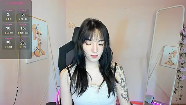AliceeinWonderlanddd online show from 23, 5, 2026