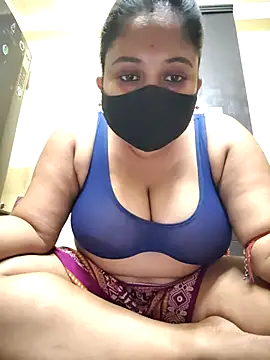 Snapshot of Curvy_Trisha chatting on 21, 3, 2026 Curvy Trisha online show from 21, 3, 2026