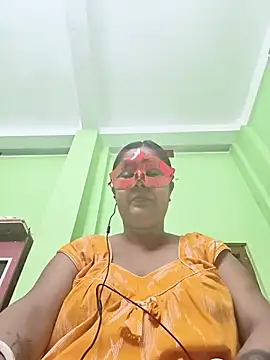 Snapshot of mahi893 chatting on 18, 6, 2026 mahi893 online show from 18, 6, 2026