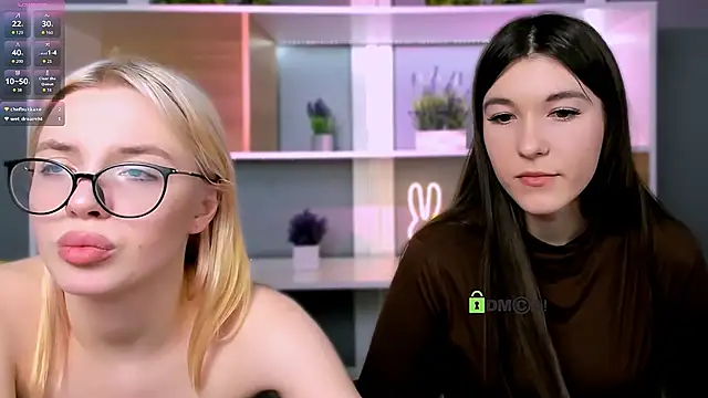 Snapshot of elis_sunny chatting on 5, 2, 2026 elis sunny online show from 5, 2, 2026