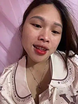 Snapshot of Emxinhka1 chatting on 19, 4, 2026 Emxinhka1 online show from 19, 4, 2026