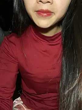 uyensexy online show from 25, 2, 2026