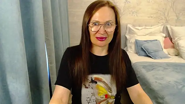 Snapshot of MarinaOnebest chatting on 4, 5, 2026 MarinaOnebest online show from 4, 5, 2026