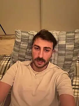 Snapshot of Aliiiix chatting on 1, 2, 2026 Aliiiix online show from 1, 2, 2026