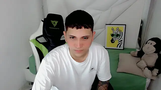 Snapshot of Black_diamondd_ chatting on 4, 2, 2026 Black diamondd online show from 4, 2, 2026