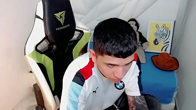 Snapshot of Black_diamondd_ chatting on 6, 2, 2026 Black diamondd online show from 6, 2, 2026