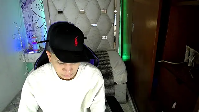 Snapshot of Black_diamondd_ chatting on 14, 4, 2026 Black diamondd online show from 14, 4, 2026