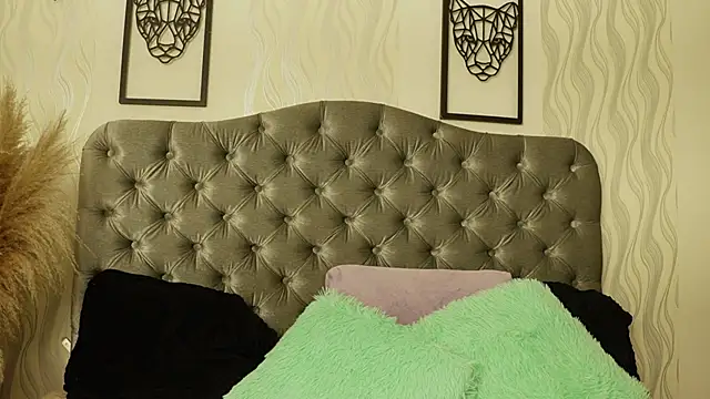 katt eyes  online show from 22, 4, 2026