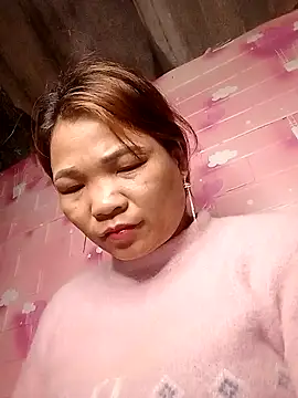 maymay-2000 online show from 2, 2, 2026