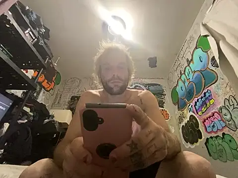 Snapshot of gothboiplzty chatting on 4, 7, 2026 gothboiplzty online show from 4, 7, 2026