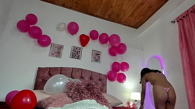 luna velveth online show from 13, 2, 2026