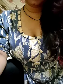 Snapshot of PARI51 chatting on 26, 5, 2026 PARI51 online show from 26, 5, 2026