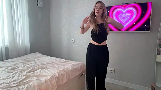 Between Eeys online show from 6, 3, 2026