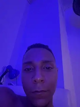 Snapshot of hotboyluxe chatting on 26, 5, 2026 hotboyluxe online show from 26, 5, 2026