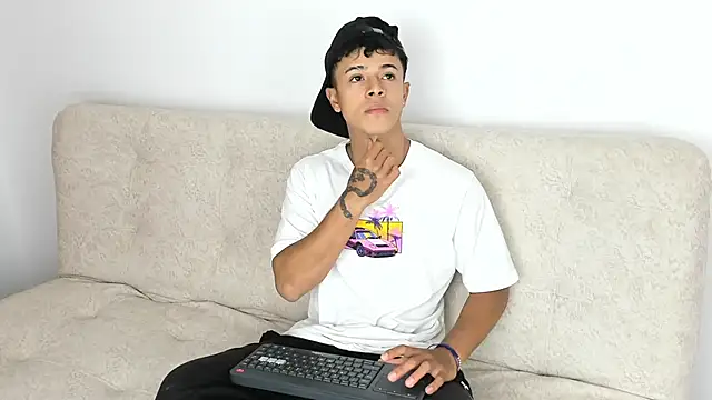 Snapshot of _Alex_Colton chatting on 2, 2, 2026 Alex Colton online show from 2, 2, 2026