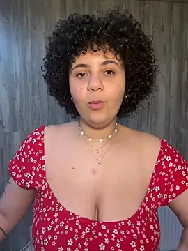 Snapshot of BabyChanntal chatting on 4, 5, 2026 BabyChanntal online show from 4, 5, 2026