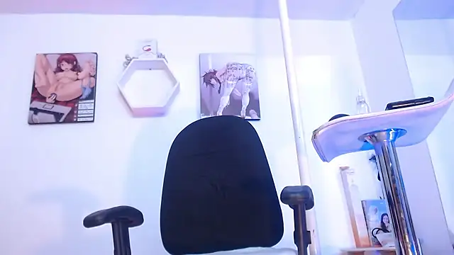 Snapshot of alanis_brown chatting on 3, 2, 2026 alanis brown online show from 3, 2, 2026