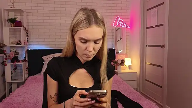 Snapshot of NikkiRyx chatting on 18, 7, 2026 NikkiRyx online show from 18, 7, 2026