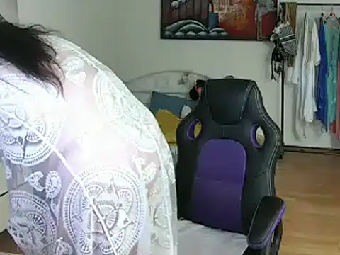 Sylly online show from 27, 2, 2025