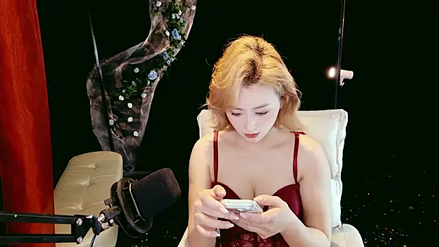 Lady-Mia777 online show from 7, 3, 2026