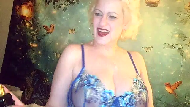 Snapshot of Blondie_the_librarian chatting on 26, 4, 2026 Blondie the librarian online show from 26, 4, 2026